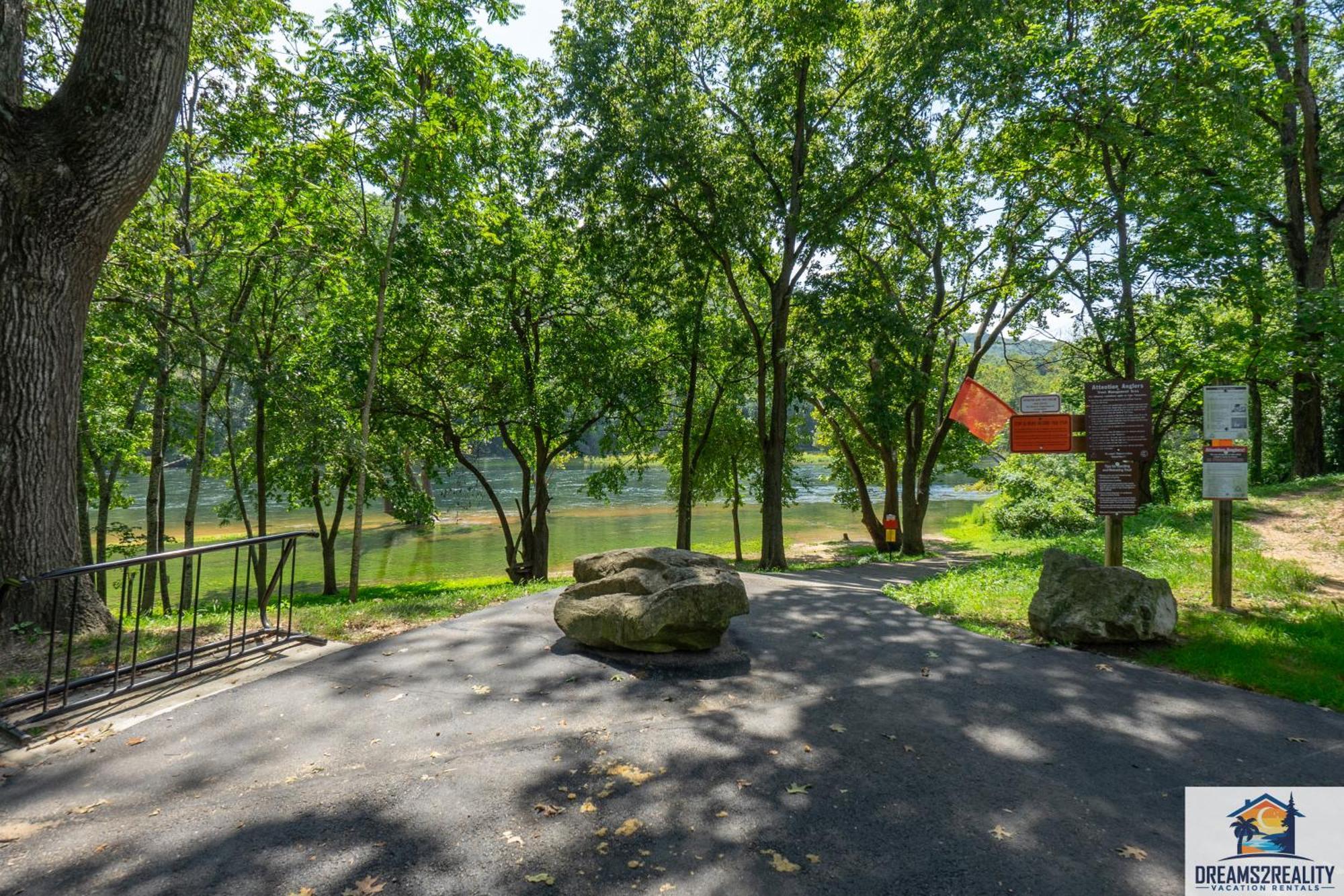 3Br Condo With Lake View - Trout Fishing - Playground - 2 Pools - Free Tickets Included - Pr69-9 Брэнсон Экстерьер фото